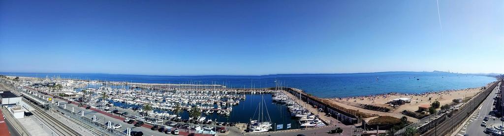 Marina Port & Beach-Apartment Masnou Buitenkant foto